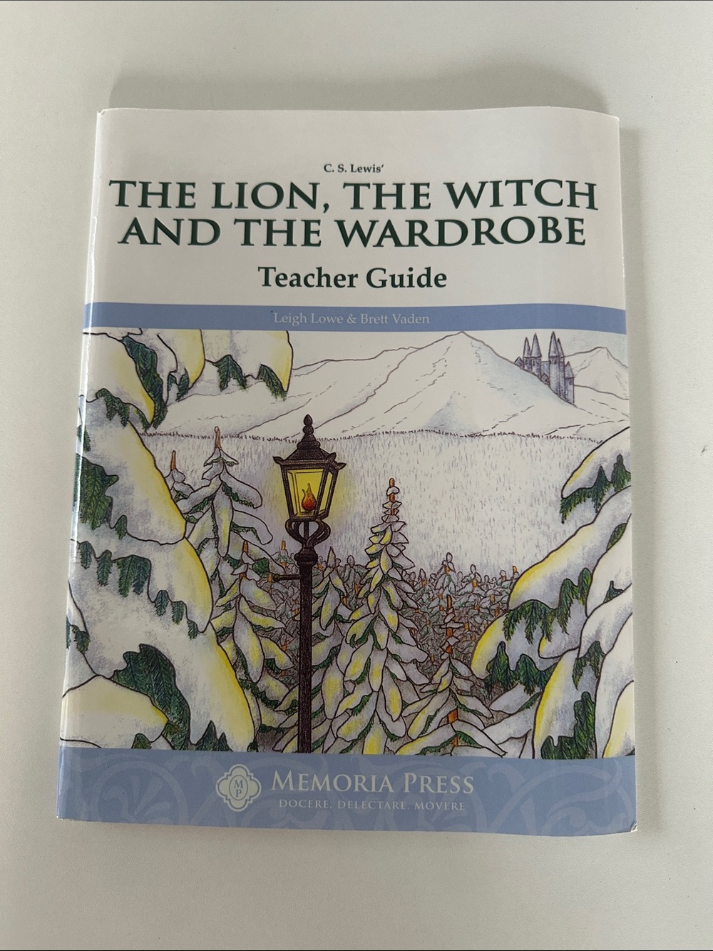 The Lion, The Witch and The Wardrobe Teacher Guide - White